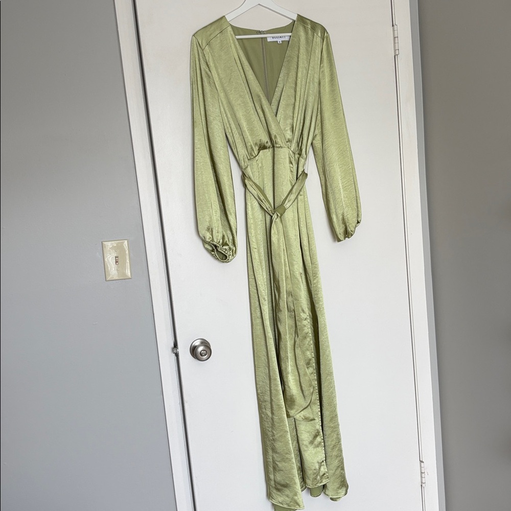 Revolve Elliatt Kai Maxi Dress in Avocado Green Size Medium - Picture 2 of 10